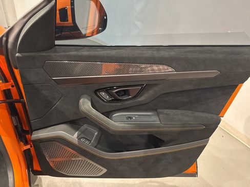 Used 2023 Lamborghini Urus Performante image 73