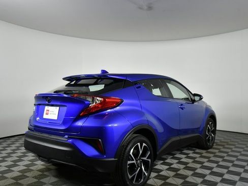 Used 2022 Toyota C-HR image 11