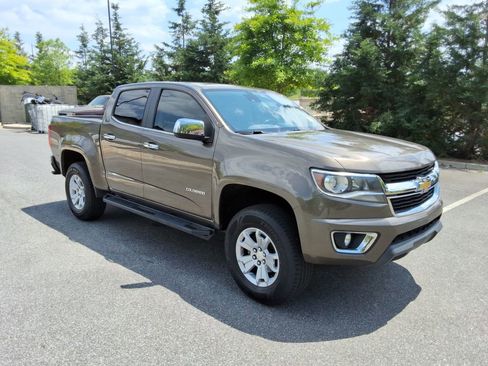 Used 2015 Chevrolet Colorado LT w/ Luxury Package AWD/4WD image 3