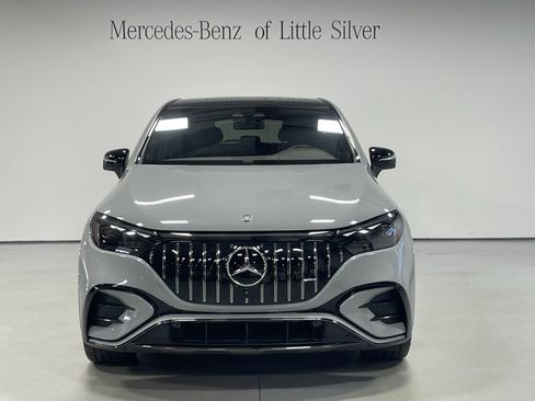 Used 2024 Mercedes-Benz EQE AMG 4MATIC SUV image 9