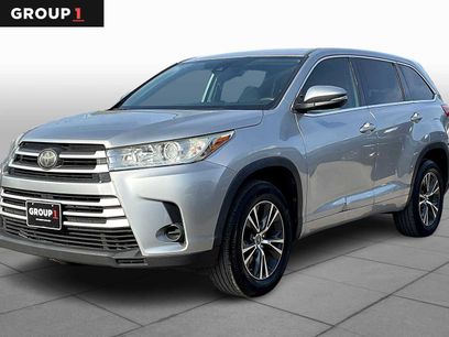 Used 2018 Toyota Highlander LE