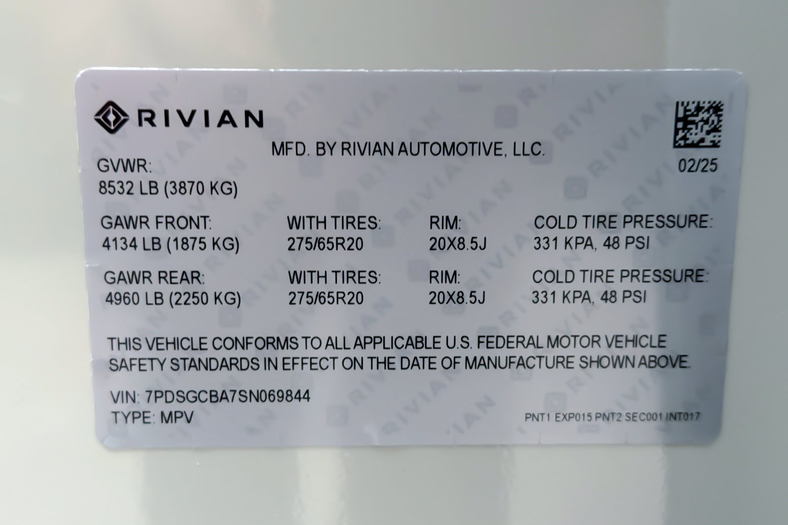 Used 2025 Rivian R1S Adventure Tri AWD/4WD image 29