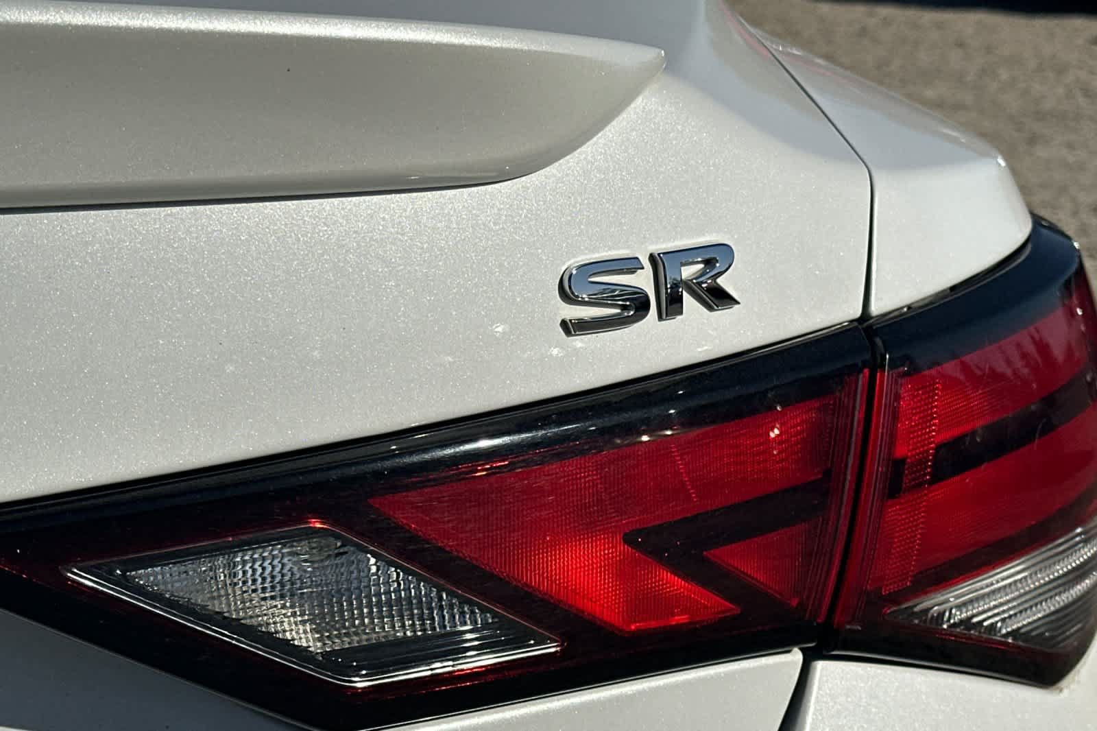 Used 2023 Nissan Sentra SR w/ SR Premium Package FWD image 13