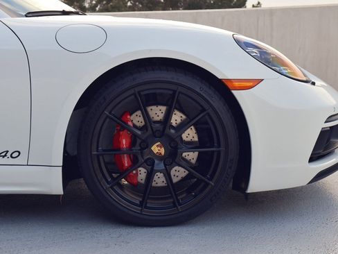 Certified 2025 Porsche 718 Cayman GT4 image 11