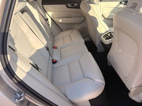 New 2026 Volvo XC60 B5 Ultra w/ Climate Package image 25