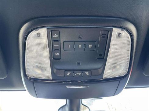 Used 2021 Dodge Durango GT image 31