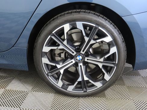 Certified 2025 BMW 330i Sedan w/ Premium Package image 30