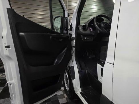 Used 2023 Mercedes-Benz Sprinter 2500 image 29