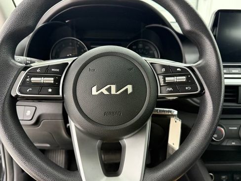 Used 2024 Kia Forte LXS FWD image 11