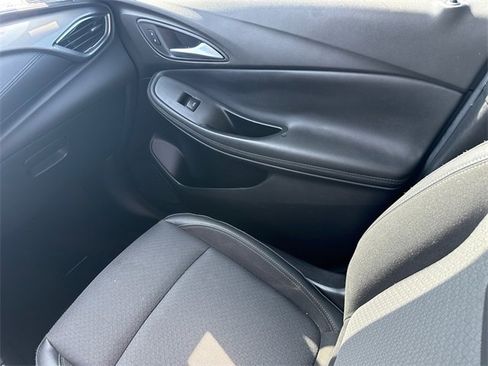 Used 2022 Buick Encore GX Select image 14