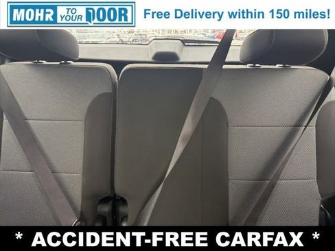 Used 2018 Chevrolet Traverse LT image 33