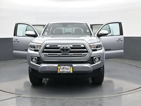 Used 2019 Toyota Tacoma Limited AWD/4WD image 31