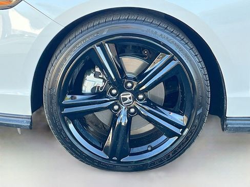 Used 2024 Honda Accord Sport image 29