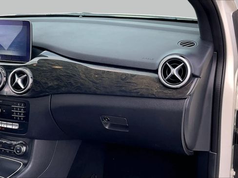 Used 2017 Mercedes-Benz B 250e image 15