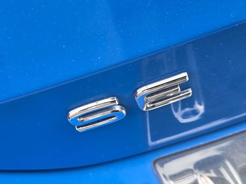 Used 2024 Volkswagen Taos SE image 11