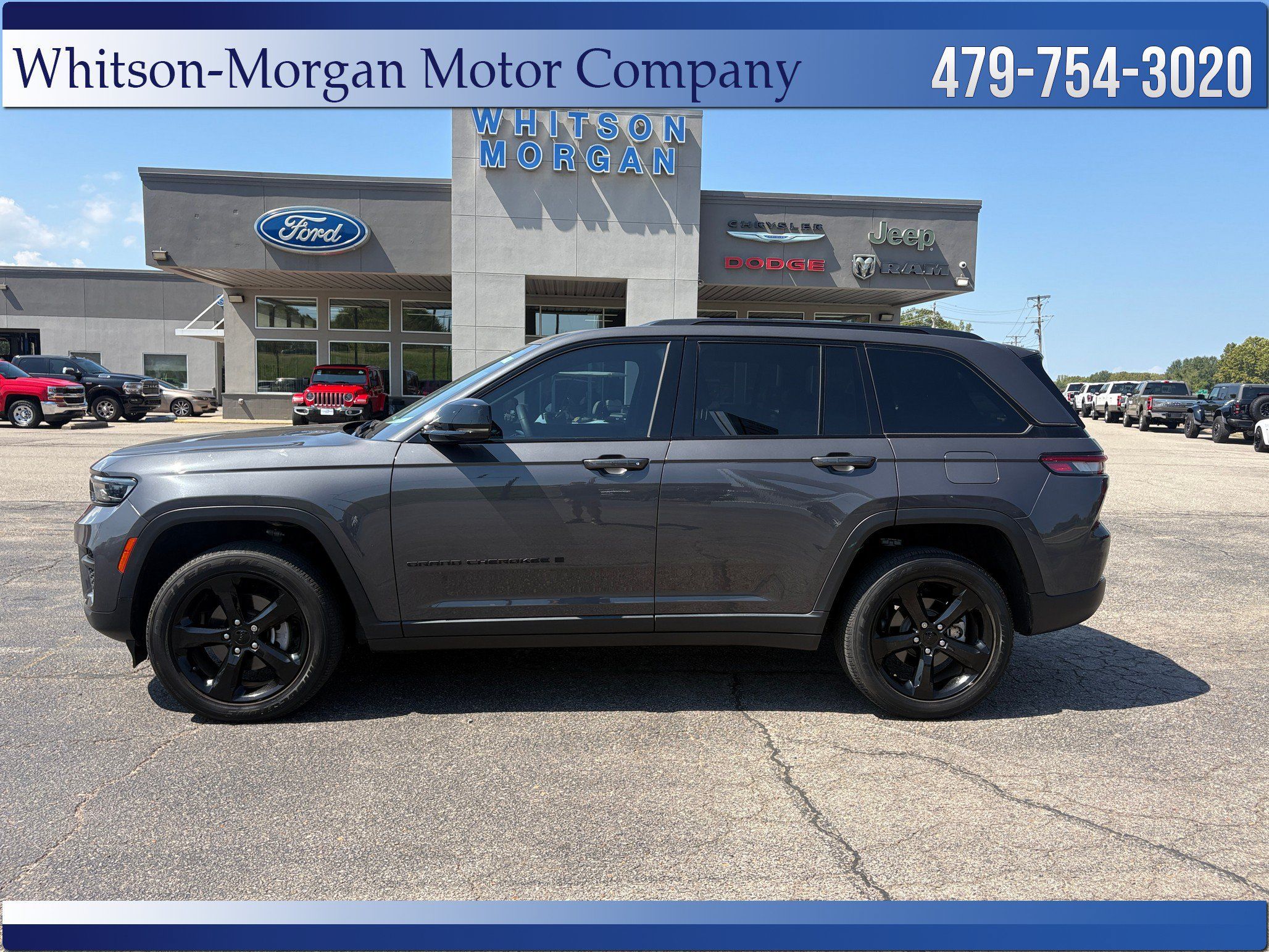 Used 2023 Jeep Grand Cherokee Altitude AWD/4WD image 8