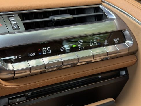 Used 2021 Lexus LC 500 Convertible w/ Touring Package RWD image 22