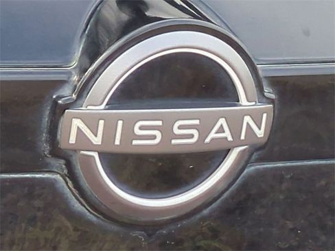 Used 2023 Nissan Pathfinder Platinum w/ Cargo Package image 7