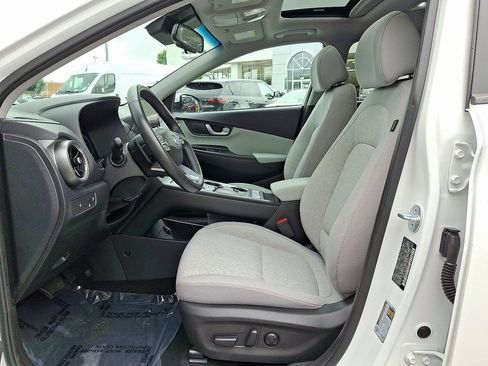 Used 2023 Hyundai Kona SEL FWD image 13