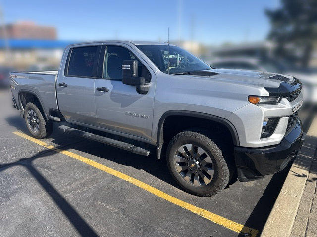 Used 2022 Chevrolet Silverado 2500 Custom w/ Custom Convenience Package AWD/4WD image 2