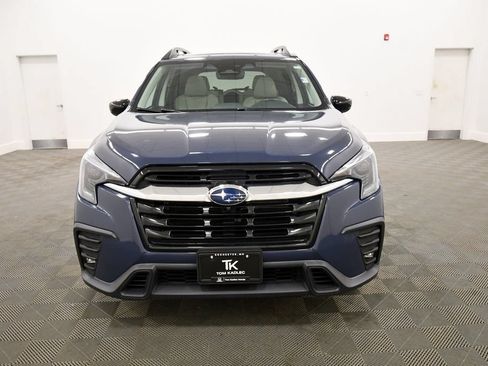 Used 2024 Subaru Ascent Limited w/ Technology Package AWD/4WD image 11