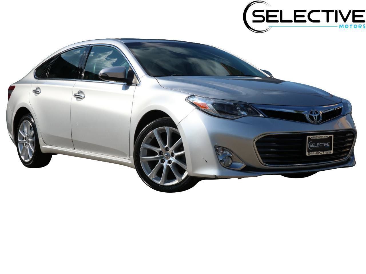 Used 2013 Toyota Avalon Limited FWD image 1