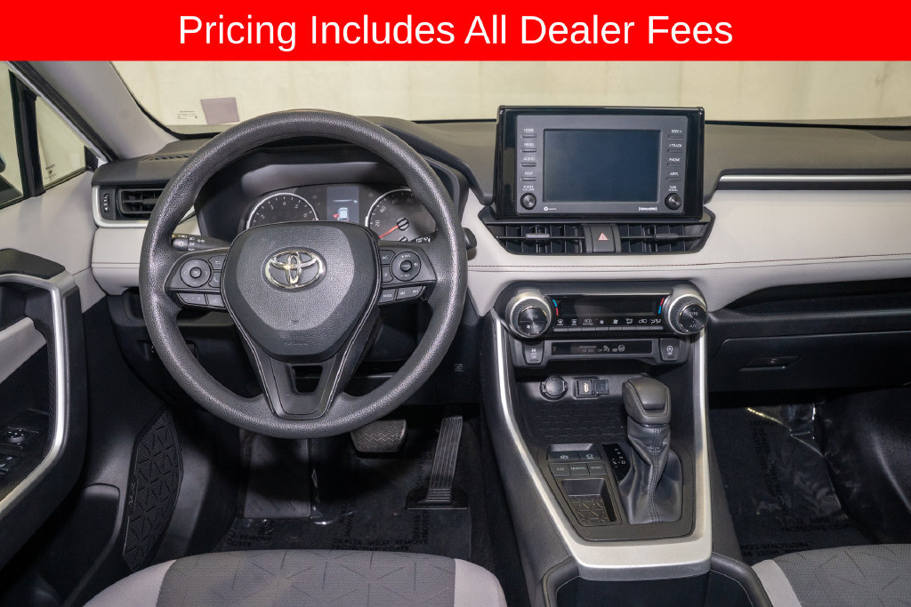 Used 2022 Toyota RAV4 XLE FWD image 6