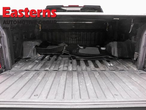 Used 2022 Chevrolet Silverado 1500 LT w/ Convenience Package II AWD/4WD image 9