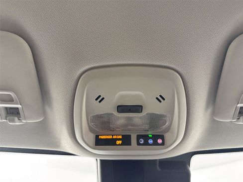 Used 2024 Chevrolet Trax LT w/ Driver Confidence Package image 6