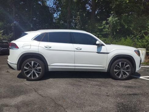 Used 2026 Volkswagen Atlas Cross Sport SEL Premium R-Line AWD/4WD image 8
