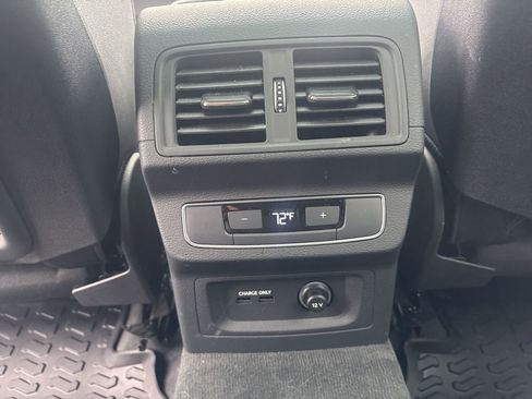 Used 2024 Audi Q5 2.0T Premium image 25