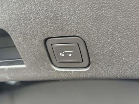 Used 2024 GMC Acadia Elevation w/ Trailering Package AWD/4WD image 11