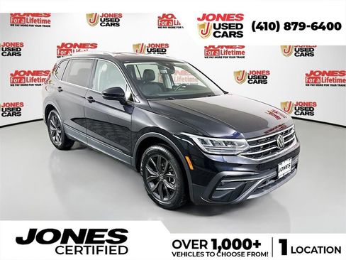 Used 2023 Volkswagen Tiguan SE FWD image 1