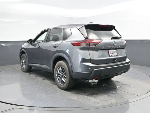 Used 2024 Nissan Rogue S AWD/4WD image 10