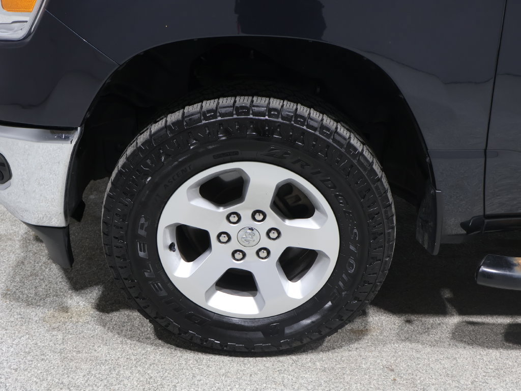 Used 2020 RAM 1500 Big Horn AWD/4WD image 9