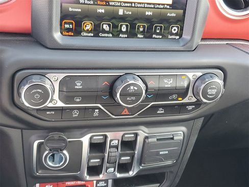 Used 2023 Jeep Gladiator Rubicon w/ LED Lighting Group image 18