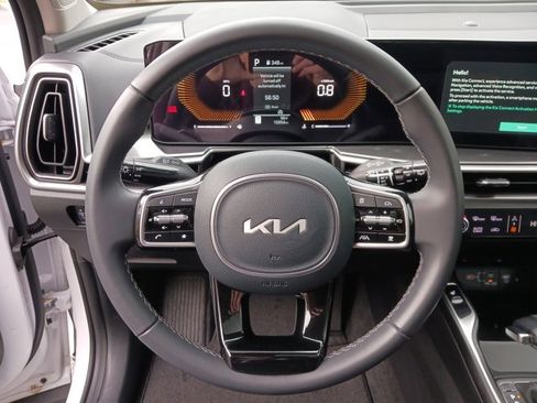 Used 2025 Kia Sorento S w/ Panoramic Sunroof Package image 15