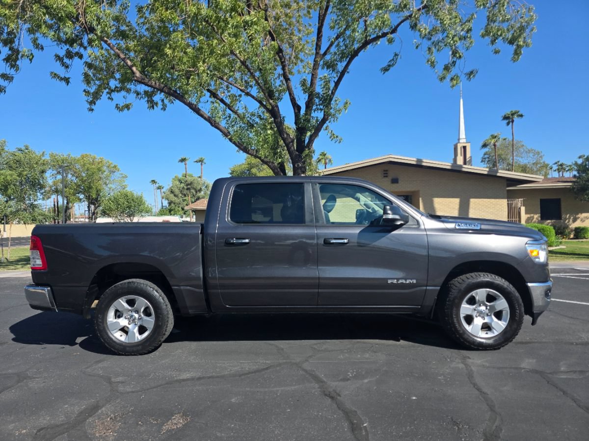 Used 2020 RAM 1500 Big Horn AWD/4WD image 3