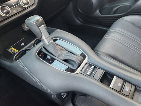 Used 2023 Honda HR-V EX-L image 17
