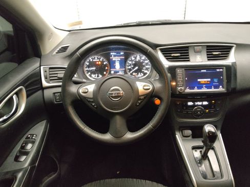 Used 2019 Nissan Sentra SV FWD image 22