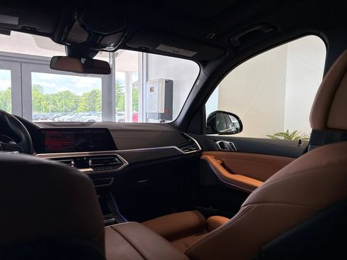 Used 2023 BMW X5 xDrive40i w/ Luxury Seating Package AWD/4WD image 31