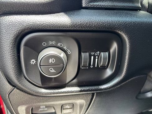 Used 2019 RAM 1500 Big Horn RWD image 45