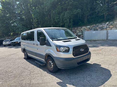 Used 2016 Ford Transit 150 XL RWD image 7
