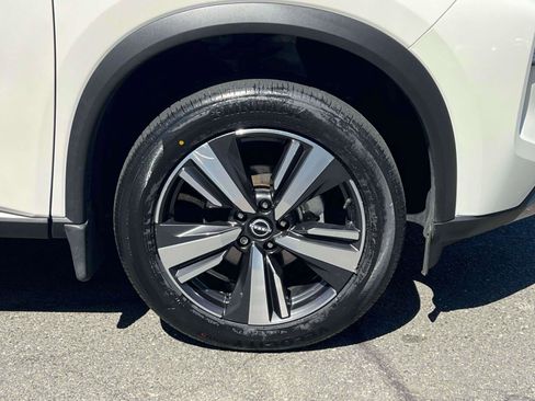 Used 2023 Nissan Rogue SL image 6