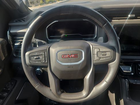 Used 2024 GMC Sierra 1500 AT4X image 23