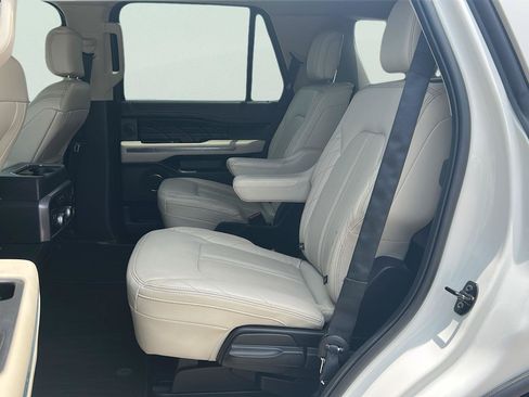 Used 2020 Ford Expedition Platinum AWD/4WD image 23