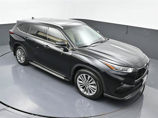 Used 2024 Toyota Highlander Platinum FWD image 38