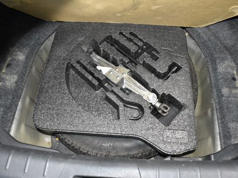 Used 2012 Honda Accord LX image 25