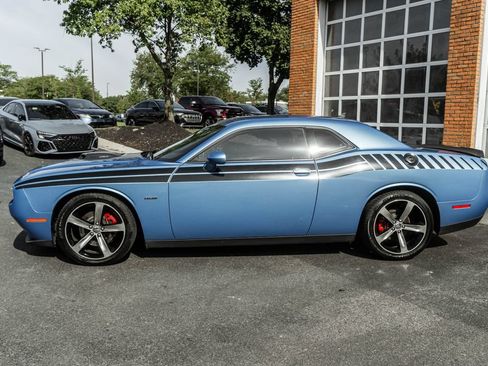 Used 2016 Dodge Challenger R/T RWD image 33