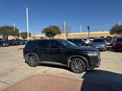 Used 2022 Nissan Pathfinder Platinum w/ Cargo Package